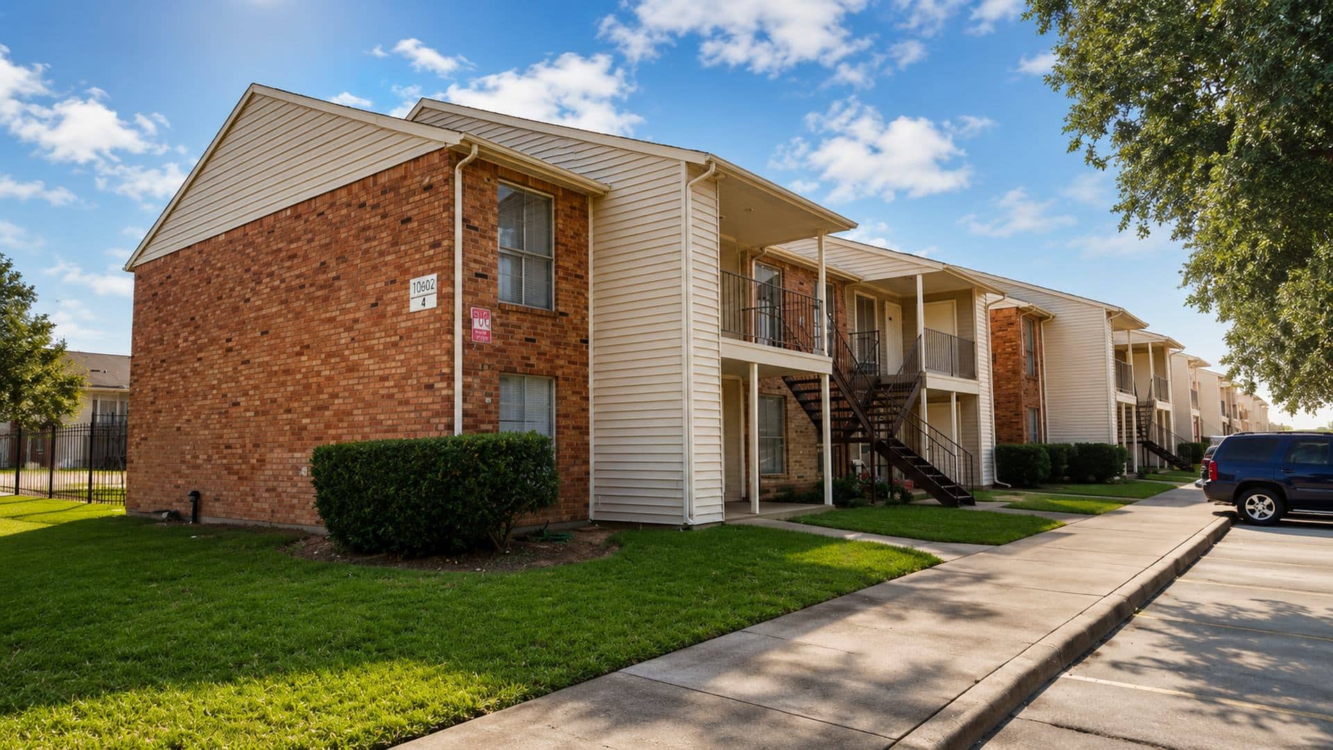 Crofton Place Apartments leasing and visit information